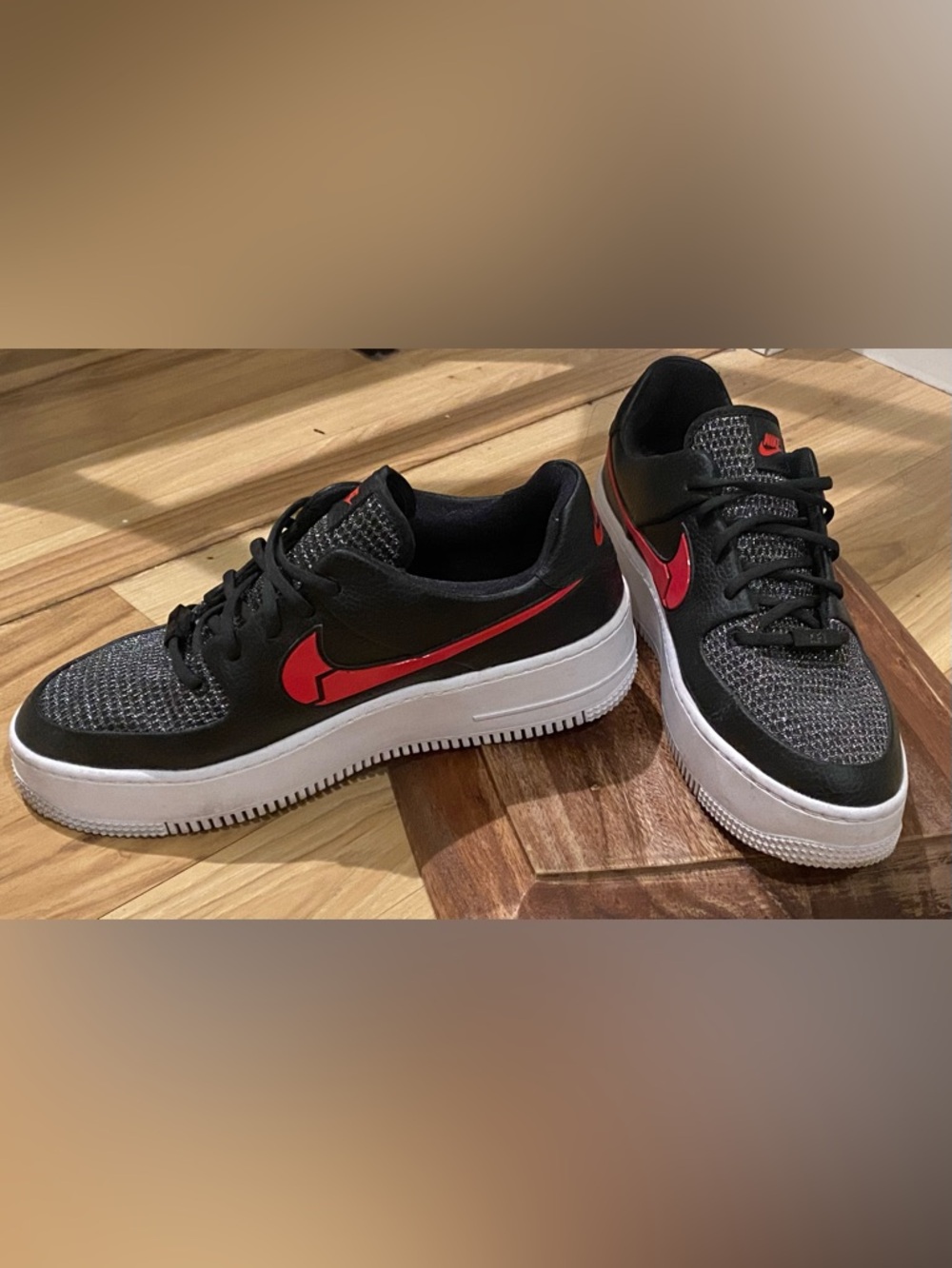 Nike AF1 Heartbreak” Valentine’s Day Edition EUC Women’s Size 9..